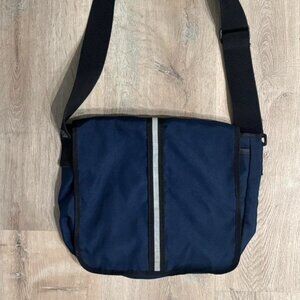 Y2K Gap Messenger Bag - Normcore Commute - Fall Utility